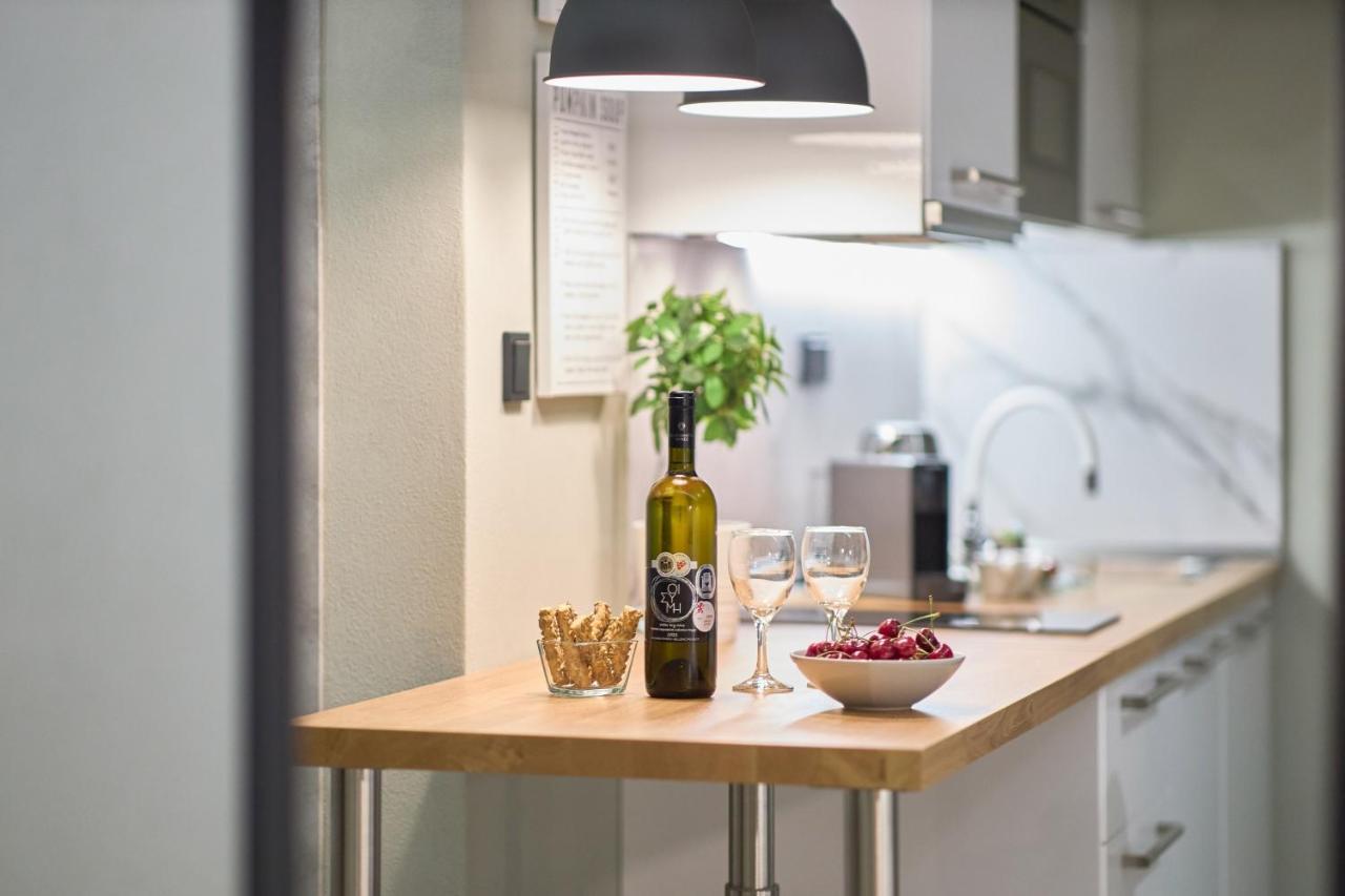 Oisymi Luxury Apartment Nea Peramos (Macedonia)
