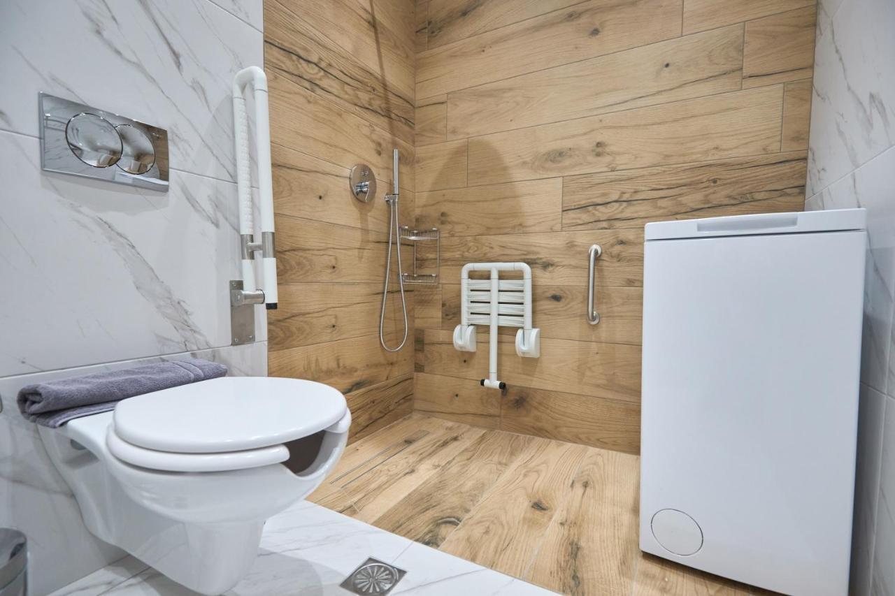 Oisymi Luxury * Nea Peramos (Macedonia)