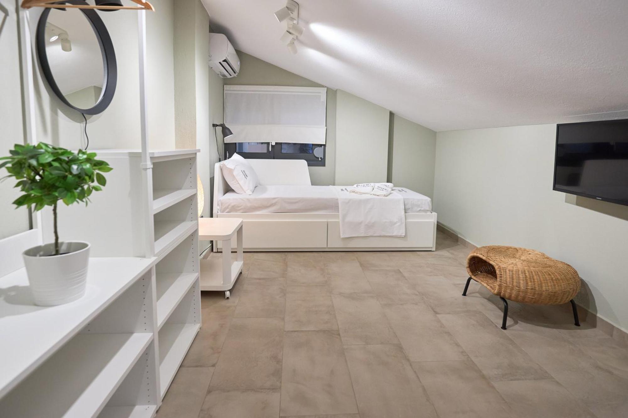 Oisymi Luxury * Nea Peramos (Macedonia)